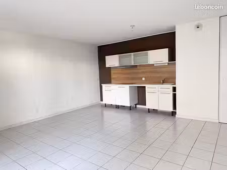 appartement 3 pièces 64 m²