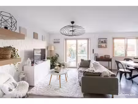 duplex 4 pièces 84 m² centre pontarlier  terrasse  garage  sans frais