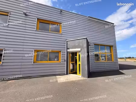 bureaux 179 m²