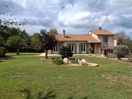 particulier st laurent sur manoire maison
