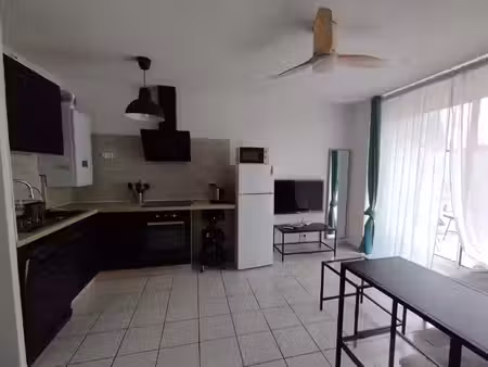 t2 meublé avec place de stationnement 13400 aubagne