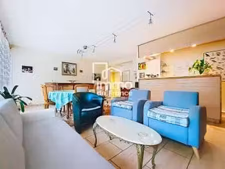 vente appartement 3 pièces à la roche-sur-yon centre ville (85000) : à vendre 3 pièces / 7