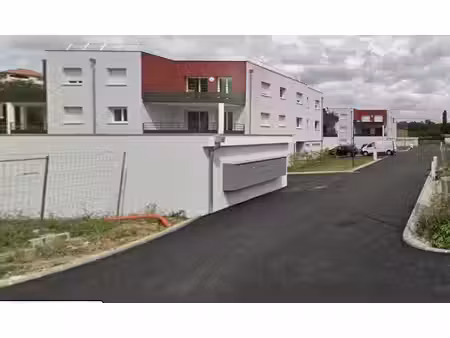 location parking belley 01300