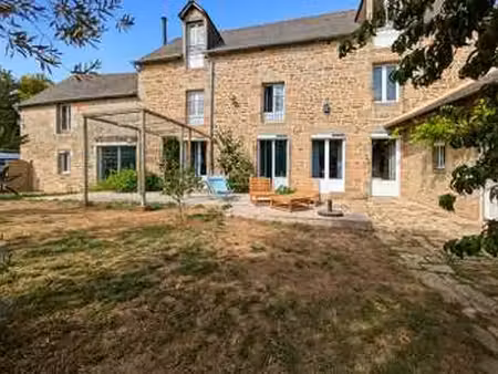 vente maison à noyal-sous-bazouges (35560) : à vendre / 317m² noyal-sous-bazouges