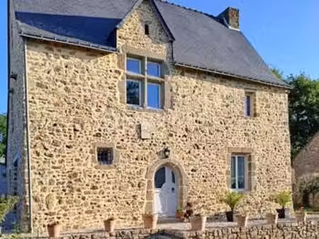 vente maison à montsûrs-saint-céneré (53150) : à vendre / 140m² montsûrs-saint-céneré