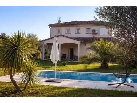 villa grisolles 6 pièce(s) 166 m2