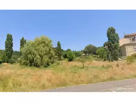 terrain 1534 m² parnans