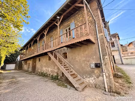 immeuble 4 pièces 100 m²