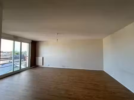 location appartement 2 pièces à carquefou (44470) : à louer 2 pièces / 44m² carquefou