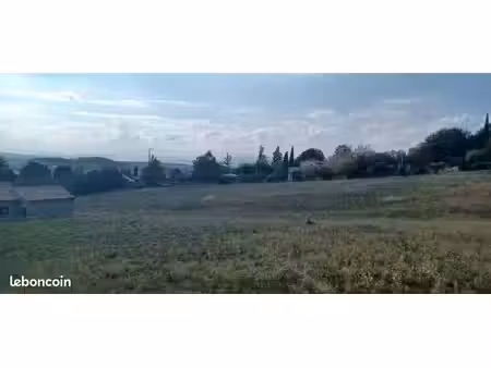terrain 2 433 m² montoison
