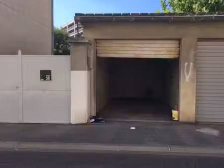 ◊ à louer – garage fermé – bourg-lès-valence