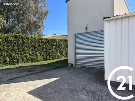 local 80 m² montélier