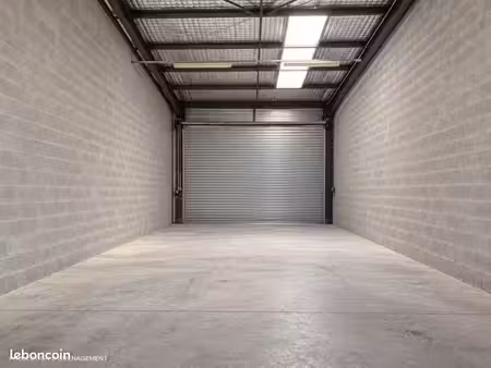 local d'activité 92 m²