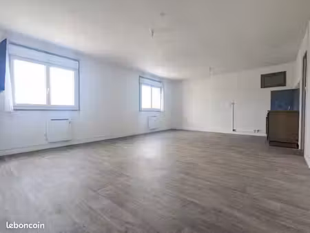 bureaux 76 m² évreux