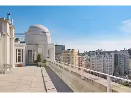 appartement à louer avec terrasse et 3 chambres   ixelles (vbe77803)