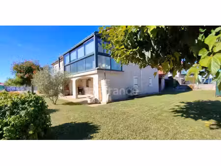 veauche – belle maison familiale d'environ 130 m² sur 1050 m² de terrain clos et arboré