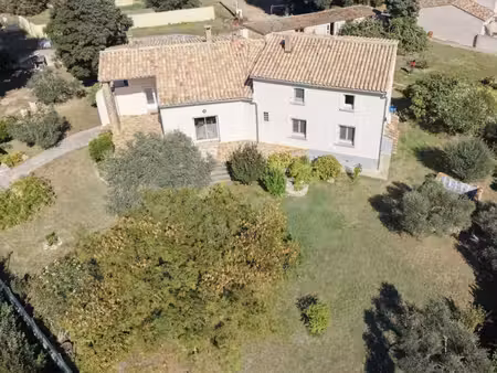 rochegude -maison familiale de 202 m²  5 chambres  sur 2 090 m² de terrain arboré