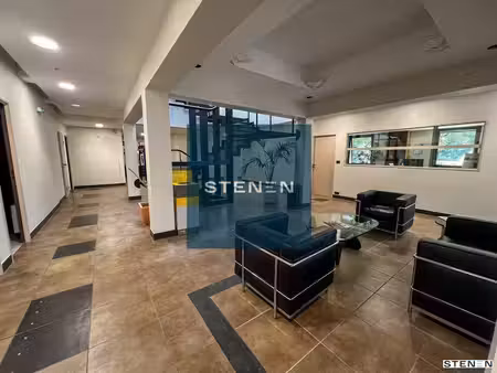 vente bureaux 500m² à 975m²