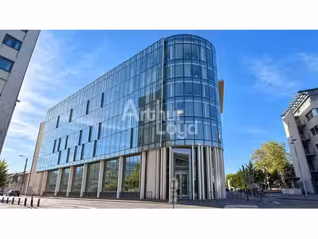 vente bureaux le mans 72100 748m²