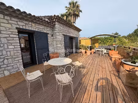 clarensac maison 4 chambres + bureau avec terrasse et piscine