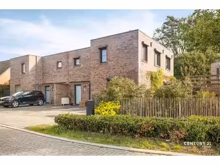 recente  instapklare woning met 4 slaapkamers