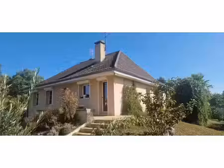 maison de 6 pièces de 145 m² et d’un sous sol de 105m2 aux echets (miribel)