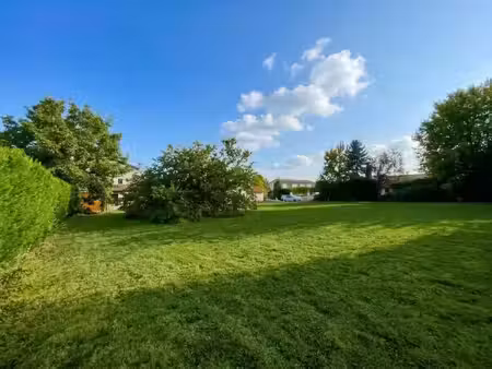 à vendre – terrain constructible de 827 m² à tramoyes (01390)