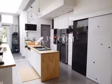 coup de cœur d'une surface habitable de 132 m² sans travaux  limite belgique !