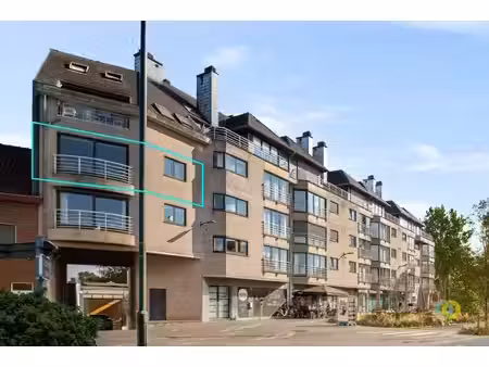 verzorgd 1-slaapkamerappartement met 2 terrassen