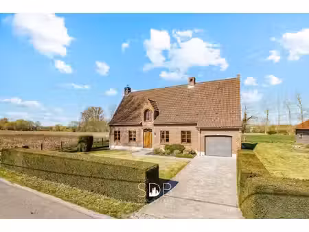 uw expert in luxe vastgoed & paardenvastgoed