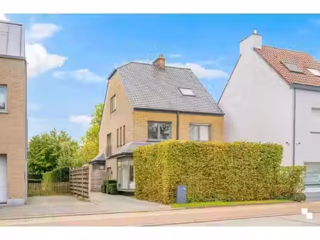 karaktervolle  instapklare gezinswoning in merelbeke