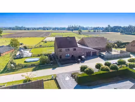 uw expert in luxe vastgoed & paardenvastgoed