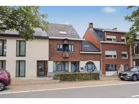 wij bieden u een andere kijk op vastgoed.