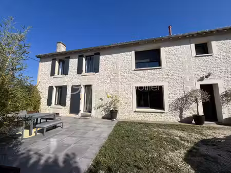maison de 183 m² à cherveux