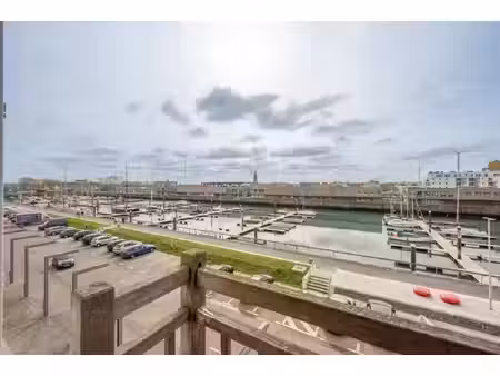 zonnig appartement met 2 slaapkamers en terras met zicht op de jachthaven
