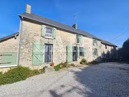 vente maison à gesvres (53370) : à vendre / 167m² gesvres