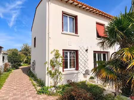 maison 4 pièces 93 m² à vendre / acheter meschers-sur-gironde 17132 ? | era immobilier
