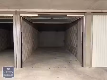 parking à louer - lyon 8e arrondissement (69008) - 80€