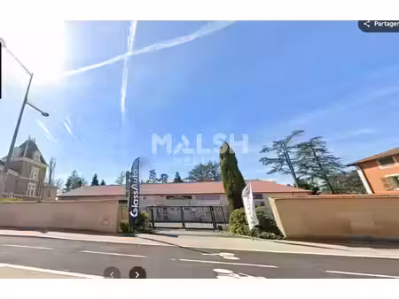 location local commercial 141m²