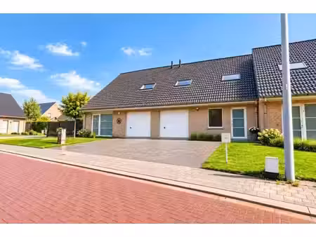 maison à vendre avec garage et 3 chambres   luingne (vbe77361)