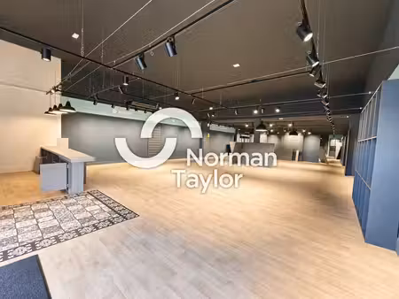 location commerce bayonne 64100 440m²