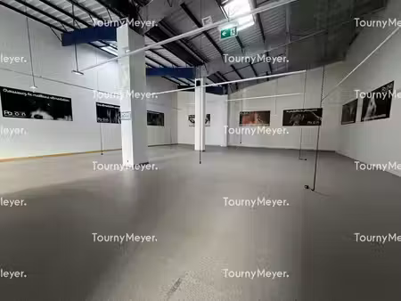 location commerce bayonne 64100 457m²