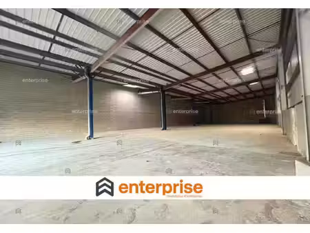 location commerce compiegne 60200 999m²