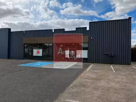 location commerce troyes 10000 390m²