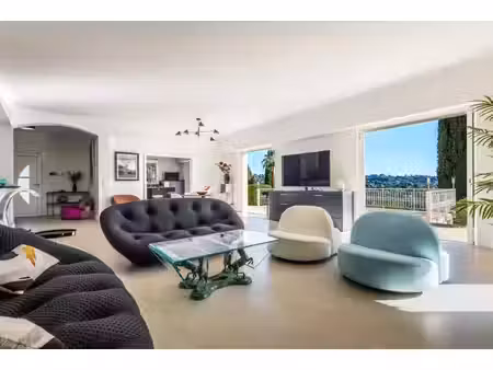 villa 4 pièces de plain-pied à la colle sur loup
