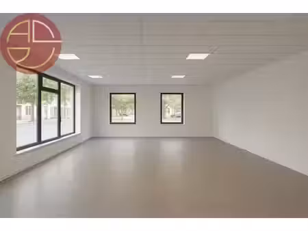 location commerce muret 31600 150m²