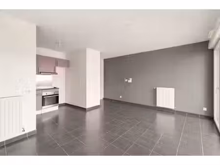 vente appartement 2 pièces 42.94 m² à meyzieu (69330)  155 000 €