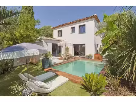 villa récente 4 pièces de 110 m2 avec piscine !!