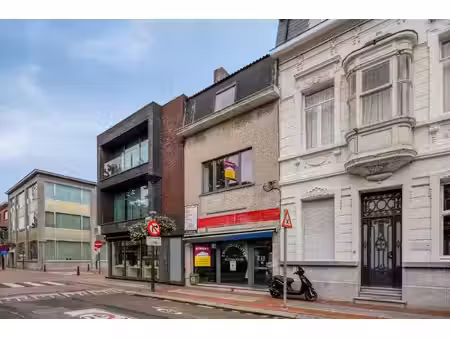 huis te koop in zwijndrecht met 3 slaapkamers