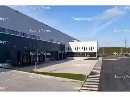location entrepôt bain de bretagne 35470 5100m²